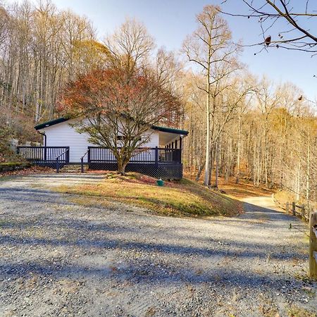 Pet-Friendly Spruce Pine Cabin With Private Fire Pit Luaran gambar