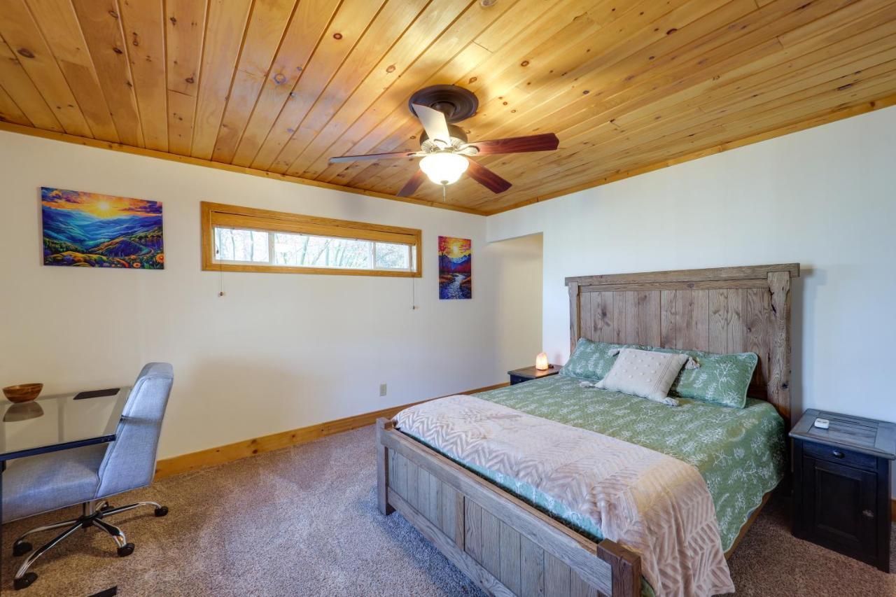 Pet-Friendly Spruce Pine Cabin With Private Fire Pit Luaran gambar