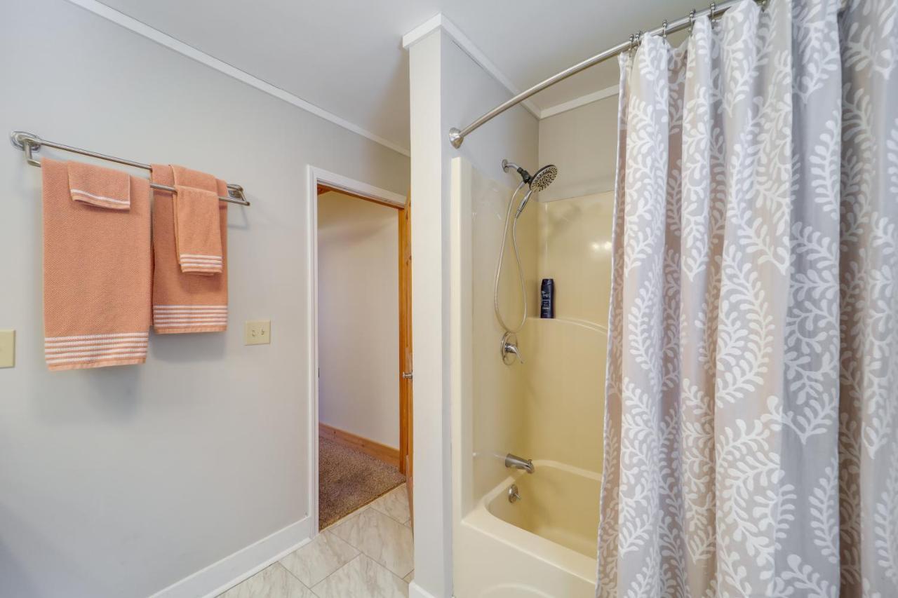 Pet-Friendly Spruce Pine Cabin With Private Fire Pit Luaran gambar