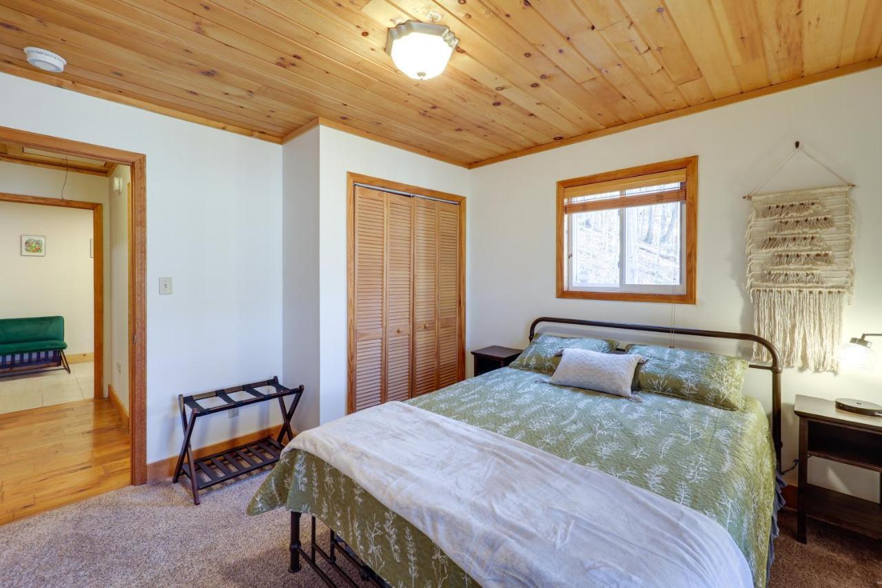 Pet-Friendly Spruce Pine Cabin With Private Fire Pit Luaran gambar